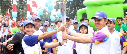 Pawai Obor Asian Games di Kota Bogor Berlangsung Meriah, 100 Ribu Warga Ikut Menyaksikan