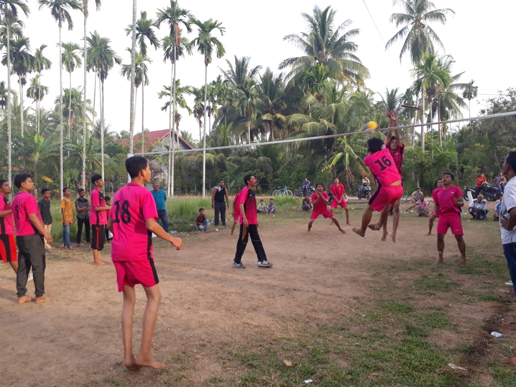 Guna Mempererat Silaturahmi, Pemuda Desa Geulanggang Panah Gelar Turnamen Volly Antar Dusun